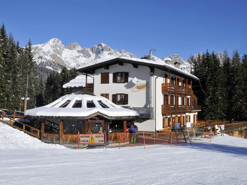 Hotel Pensione Dolomiti Falcade Exterior photo